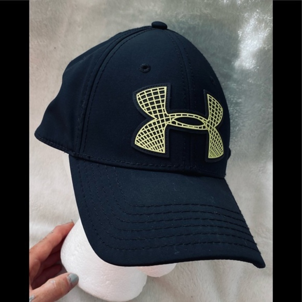 Under Armour Fitted Hat sz L/XL